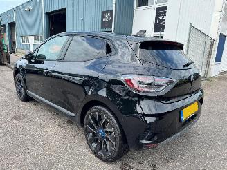 Renault Clio 1.6 E-Tech Full Hybrid 145 esprit Alpine picture 3