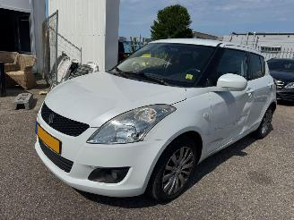 uszkodzony samochody osobowe Suzuki Swift 1.2 Exclusive EASSS 2011/4