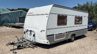 Vaurioauto  caravans Dethleffs  EL3 2004/1