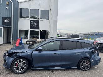 skadebil auto Ford Focus 1.0 EcoBoost Hybride ST Line Style 2022/6
