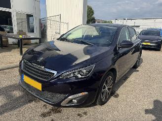 škoda osobní automobily Peugeot 308 1.2 e-THP Blue Lease Premium AUTOMAAT 2014/9