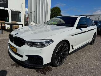 Damaged car BMW 5-serie Touring 520i High Executive Edition 2019/10