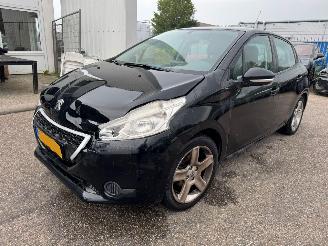 Coche accidentado Peugeot 208 1.0 VTi Access 2014/3