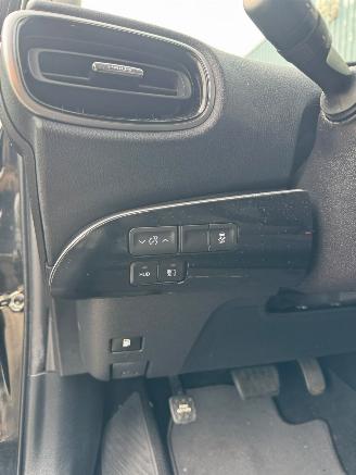 Toyota Prius 1.8 AUTOMAAT Dynamic picture 14
