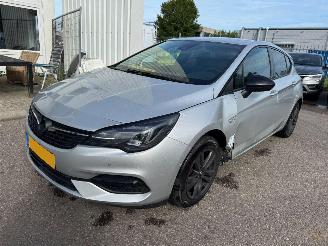 uszkodzony samochody osobowe Opel Astra 1.2 Design & Tech 2021/11