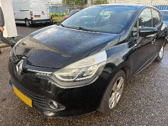 Unfallwagen Renault Clio 0.9 TCe Expression 2014/3