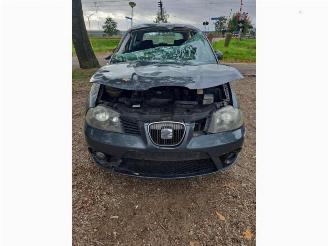 Coche siniestrado Seat Ibiza Ibiza III (6L1), Hatchback, 2002 / 2009 1.4 16V 85 2008/6