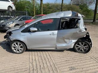 Autoverwertung Toyota Yaris Yaris III (P13), Hatchback, 2010 / 2020 1.5 16V Hybrid 2012/7