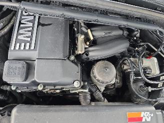 BMW 1-serie 116i picture 2