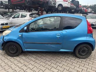 Coche siniestrado Peugeot 107 107, Hatchback, 2005 / 2014 1.0 12V 2006/9