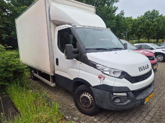 skadebil bedrijf Iveco Daily Daily 35 -15 2.3 airco 2015/6
