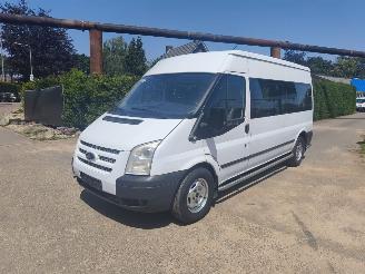 krockskadad bil auto Ford Transit TRANSIT 9 PERSOONS AIRCO 2013/9