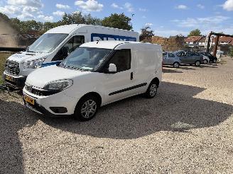 uszkodzony samochody ciężarowe Fiat Doblo DOBLO 1.6 MULTIJET 148000 KM AIRCO 2016/8