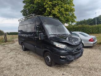 uszkodzony samochody ciężarowe Iveco Daily Daily 3.0 180 pk automaat 2019/9