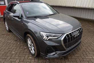 Vrakbiler auto Audi Q3 Q3 (F3B), SUV, 2018 2.0 40 TFSI 16V Quattro 2019/5