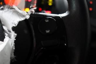 Peugeot 108 108, Hatchback, 2014 1.0 12V VVT-i picture 17