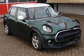 Uttjänta bilar auto Mini Cooper Mini (F55), Hatchback 5-drs, 2014 1.5 12V Cooper 2016