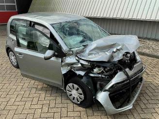 Vrakbiler auto Volkswagen Up! Up! (121), Hatchback, 2011 1.0 MPI 12V 2023/11