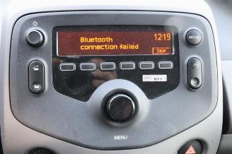 Peugeot 108 108, Hatchback, 2014 1.0 12V VVT-i picture 17