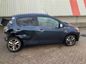 Peugeot 108 108, Hatchback, 2014 1.0 12V picture 2