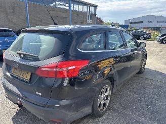 skadebil auto Ford Focus 1.0 TITANIUM EDITION 2015/11