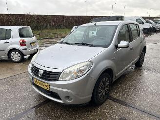 Dacia Sandero 1.6 LAUREATE picture 4