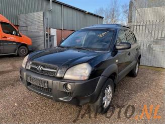 Vrakbiler auto Hyundai Tucson Tucson (JM), SUV, 2004 / 2010 2.0 CRDi VGT 16V 4x2 2008/9