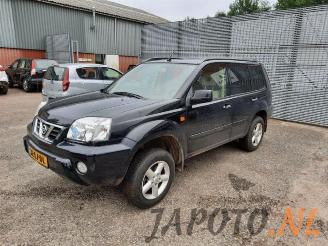 Coche siniestrado Nissan X-Trail X-Trail (T30), SUV, 2001 / 2013 2.0 16V 4x4 2003/1