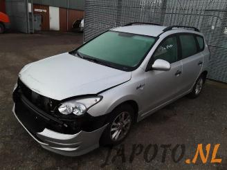 Coche siniestrado Hyundai I-30 i30 Crosswagon (WWH), Combi, 2007 / 2012 1.4 CVVT 16V 2011/12