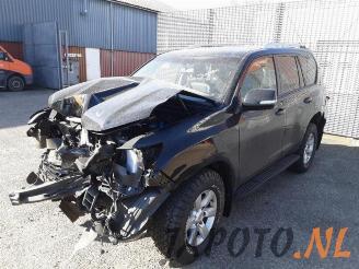 Coche siniestrado Toyota Landcruiser Land Cruiser (J15), Terreinwagen, 2009 2.8 D-4D 16V 2018/8