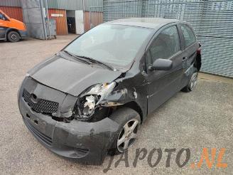 Salvage car Toyota Yaris Yaris II (P9), Hatchback, 2005 / 2014 1.3 16V VVT-i 2007/11