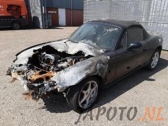 Auto da rottamare Mazda MX-5 MX-5 (NB18/35/8C), Cabrio, 1998 / 2005 1.6i 16V 2001/2