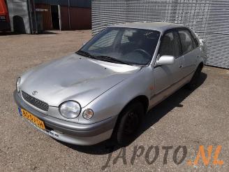 Vrakbiler auto Toyota Corolla Corolla (E11), Sedan, 1997 / 2001 1.6 16V 1999/9