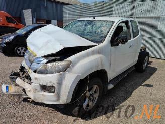 Uttjänta bilar auto Isuzu D-Max D-Max (TFR/TFS), Pick-up, 2012 2.5 D Twin Turbo 2016/1