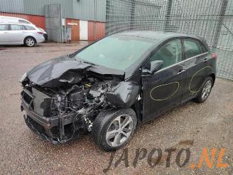 Coche siniestrado Hyundai I-30 i30 (GDHB5), Hatchback, 2011 1.4 16V 2016/1