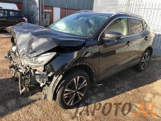 Salvage car Nissan Qashqai Qashqai (J11), SUV, 2013 1.3 DIG-T 140 16V 2019/9