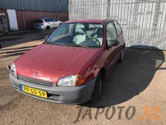 Coche siniestrado Toyota Starlet Starlet (EP9), Hatchback, 1996 / 1999 1.3,XLi,GLi 16V 1996/6