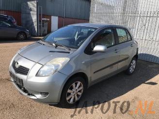 Démontage voiture Toyota Yaris Yaris II (P9), Hatchback, 2005 / 2014 1.3 16V VVT-i 2007/2