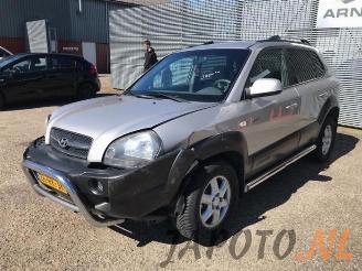 Vrakbiler auto Hyundai Tucson Tucson (JM), SUV, 2004 / 2010 2.0 16V CVVT 4x4 2005/5