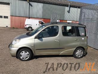 Toyota Yaris-verso  picture 2