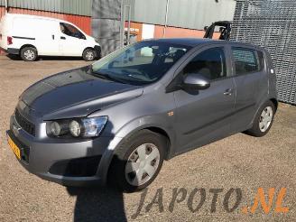 Salvage car Chevrolet Aveo Aveo (300), Hatchback, 2006 / 2015 1.3 D 16V 2012/6
