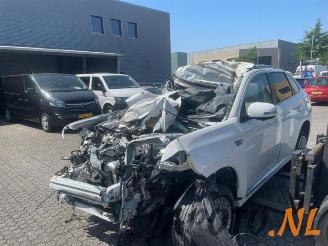 rozbiórka samochody osobowe Mitsubishi Outlander Outlander (GF/GG), SUV, 2012 2.4 16V PHEV 4x4 2020/2