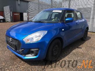 Vrakbiler auto Suzuki Swift Swift (ZC/ZD), Hatchback 5-drs, 2017 1.2 Dual Jet 16V 2018/9