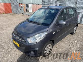 Coche siniestrado Hyundai I-10 i10 (F5), Hatchback, 2007 / 2013 1.0i 12V 2013/2