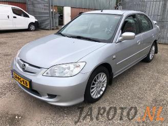 Salvage car Honda Civic Civic (ES), Sedan, 2000 / 2005 1.3 16V VTEC-i IMA 2004/7