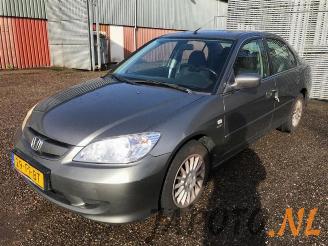 Coche siniestrado Honda Civic Civic (ES), Sedan, 2000 / 2005 1.3 16V VTEC-i IMA 2004/5
