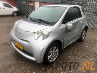 Coche siniestrado Toyota iQ iQ, Hatchback 3-drs, 2009 / 2015 1.0 12V VVT-i 2010/6