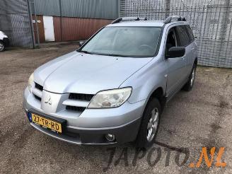 Démontage voiture Mitsubishi Outlander Outlander (CU), SUV, 2001 / 2007 2.0 16V 4x2 2006/12