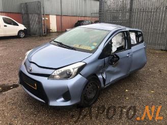 Coche siniestrado Toyota Yaris Yaris III (P13), Hatchback, 2010 / 2020 1.5 16V Hybrid 2013/8