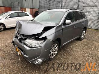 Uttjänta bilar auto Mitsubishi Outlander Outlander (GF/GG), SUV, 2012 / 2022 2.0 16V PHEV 4x4 2014/4